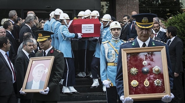 Demirel Güniz Sokak’tan son kez uğurlandı