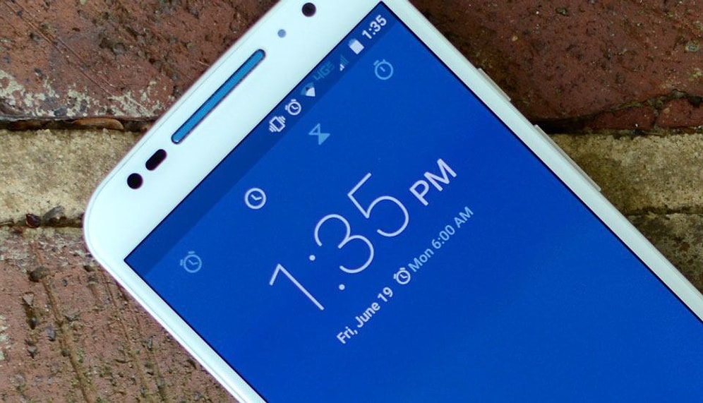 Google, Bağımsız Saat Uygulamasıyla Özel Android Deneyimini Biraz Daha Benimsiyor