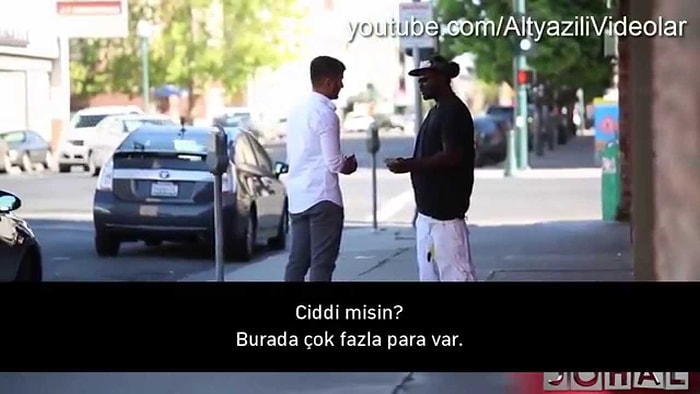 Evsiz Adam, Zengin Adamın Borcunu Ödüyor | Sosyal Deney