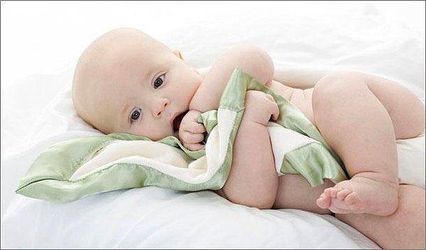 3. Küçücük bir bebeği, kucağınıza aldığınızda burnunuza gelen, bebeğin o muhteşem kokusu.