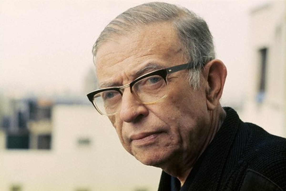 Jean paul sartre. Жан-Поль Сартр (1905-1980). Жан-Поль Сартр (1905 - 1980),философия. Жан Поль Сартр любой антикоммунист. Сартр философ.