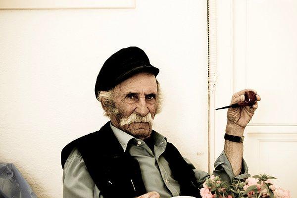7. Yunanistan'ın yaşlı bir nüfusu var.