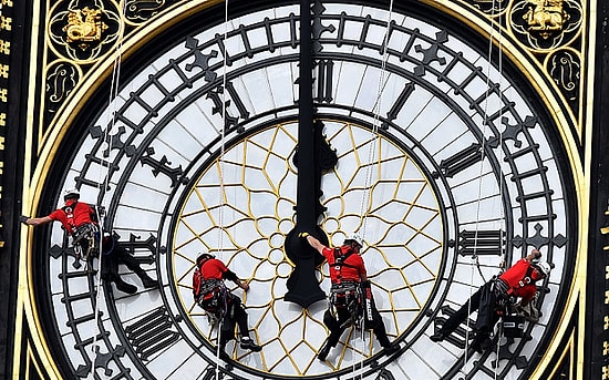 Teknoloji Dünyasının Büyük Korkusu: Bu Gece Saatler 1 Saniye Oynayacak!