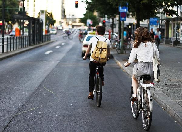 15. Tüm şehri bisikletle gezebilmenin tadını çıkarın.