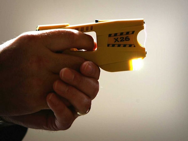 14. Jack Cover - Taser Stun Gun mucidi