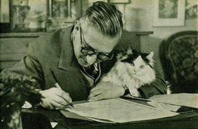 13. Jean-Paul Sartre