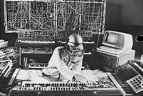 Müzikte Alternatif Arayanlar İçin 20 Şarkıyla Elektronik Müziğe Giriş