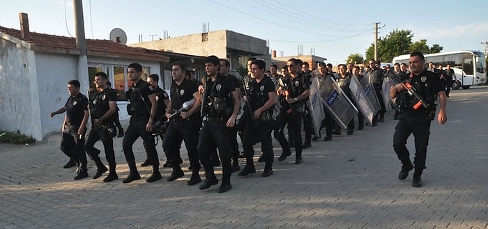 Edirne'de Polisin Sloganlı Yürüyüşüne Soruşturma