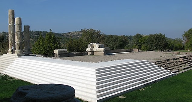 14. Apollon Tapınağı