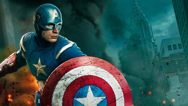 10. Chris Evans Kaptan Amerika rolünü üç kez reddetmiştir.