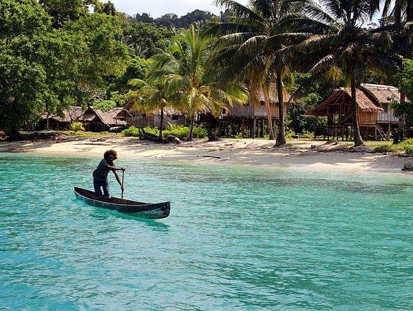 15. Solomon Adaları: 24.400 turist