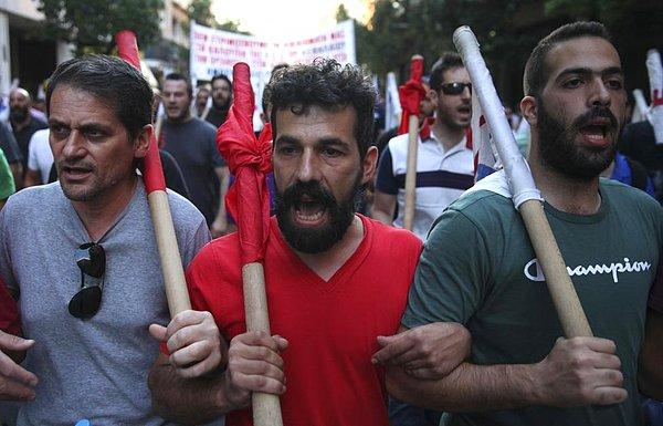 Reuters objektifinden Atina sokakları