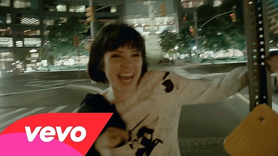 Carly Rae Jepsen  Yeni Video Klibi: " Run Away With Me"