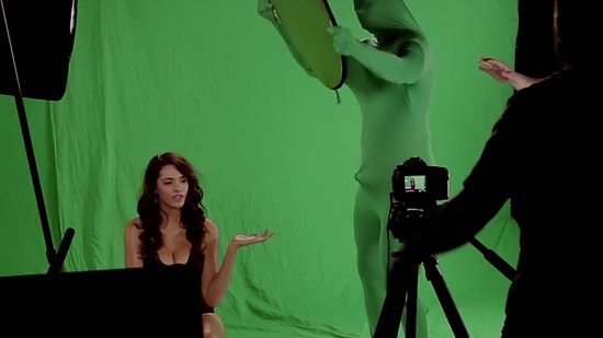 Mankenlere Ereksiyon Şakası