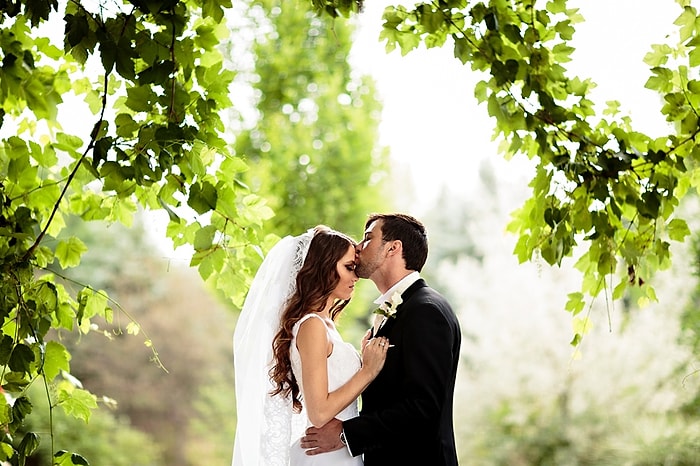 Evlilik İçin En İdeal Yaş Aralığının 25 - 32 Olduğunu Gösteren 16 Kanıt