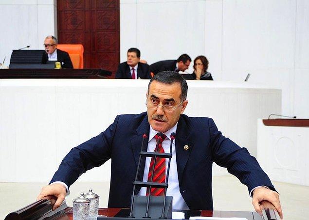 7. CHP'li Özkes Partisinden İstifa Etti