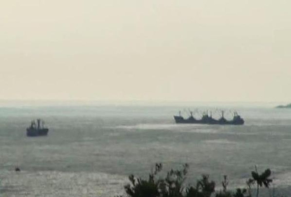 İstanbul Açıklarında İki Gemi Çarpıştı, Biri Battı