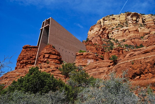 8. Holy Cross Şapeli; Sedona, Arizona