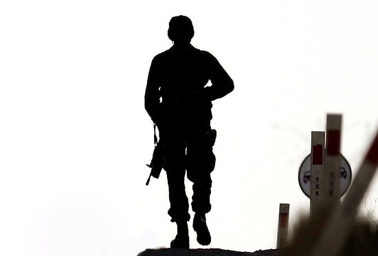 Diyarbakır'da Askeri Araca Saldırı: 2 Asker Şehit