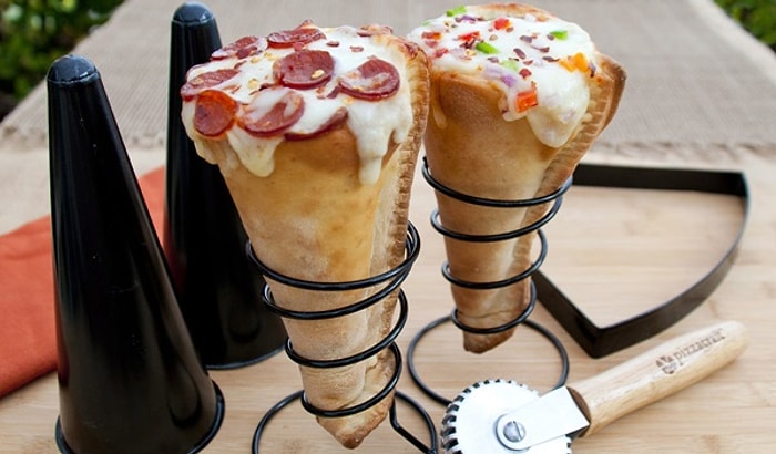 Sadece 8 Adımda Mükemmel Lezzete Ulaşmanın Sırrı: Külah Pizza!