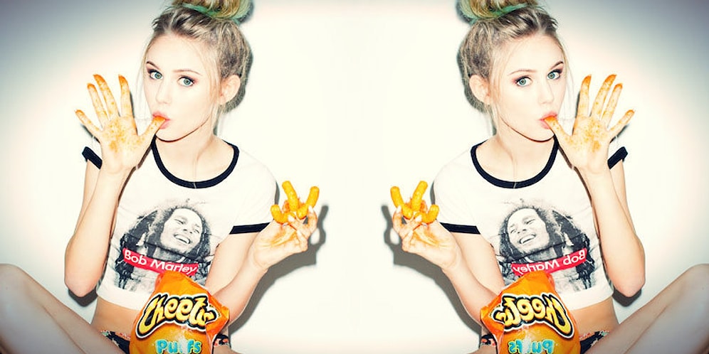 Yemek Düşkünlüğünü Özgürce Yaşayan Kadınlarla Birlikte Olan Herkesin Aşina Olduğu 9 Durum