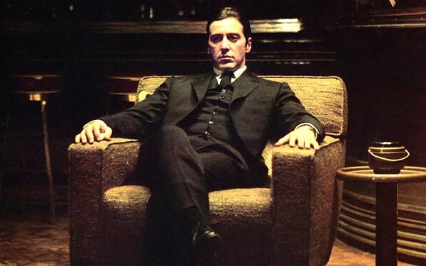 4. Al Pacino'nun büyükannesi ve büyükbabası Amerika'ya tıpkı filmdeki Vito Corleone gibi Sicilya'nın Corleone köyünden göç etmiştir.