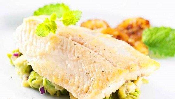 11. Yeşil eriği yemekte kullanmayı denediniz mi? Tabularınızı yıktıracak bir tarif Yeşil Erikli Gelincik Balığı.