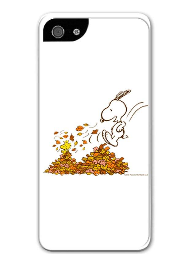 15. Sürekli yaprakları dağıtan Snoopy gibi enerjikseniz bunu telefon kabınızda göstermeniz pek mümkün!