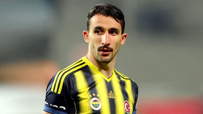 Fenerbahçeli Futbolcu Mehmet Topal'a Silahlı Saldırı