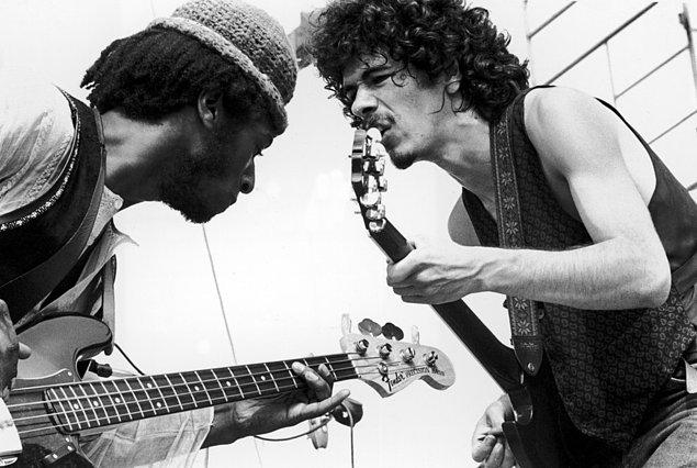 14. Gitarist Carlos Santana ve basçı David Brown festivalin ikinci gününde.