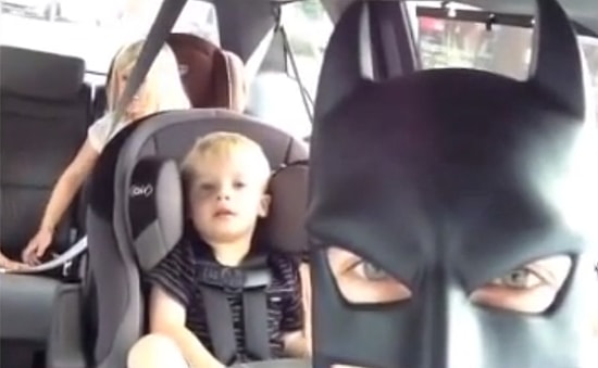 Onun Süper Kahraman Olduğunu Kanıtlayan 11 BatDad Vine Videosu