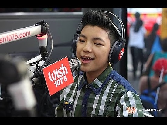 İnanılmaz Bir Sese Sahip Filipinli Gençten Sia'nın Chandelier Şarkısı