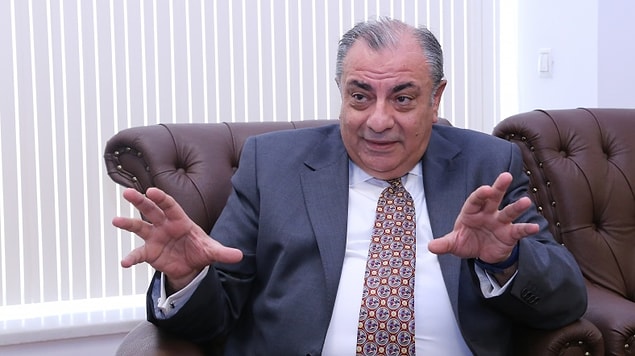 1. Günün Sürpriz Gelişmesi: Tuğrul Türkeş Bakanlık Teklifini Kabul Etti