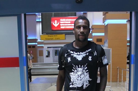 Trabzonspor Stoperini Buldu