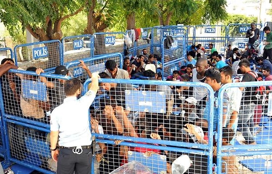 Bodrum'da Göçmenlere Bariyerden 'Kafes'