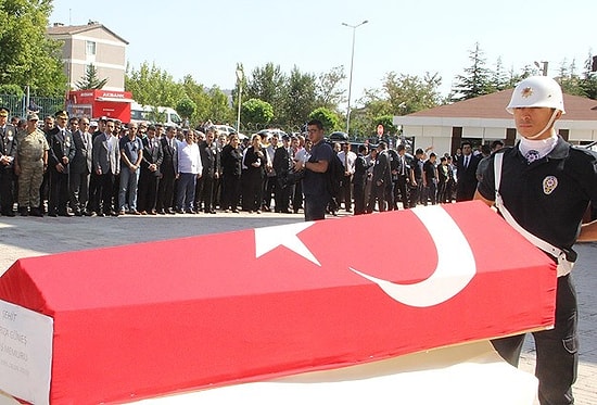 Şehit Polisler Son Yolculuğuna Uğurlandı