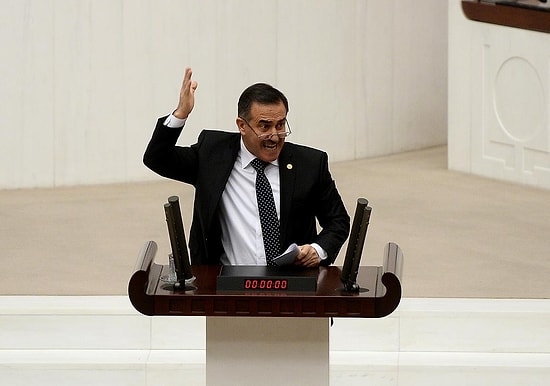 CHP'deyken 'İsraf Sarayı' Diyen Özkes: "Hz. Muhammed Yaşasaydı, O da Saray'a Giderdi!"