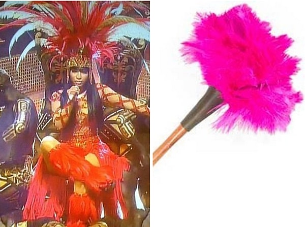 17. Щетка для пыли (Ники Минаж)