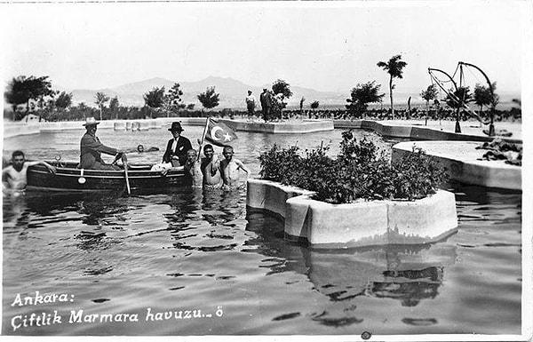 9. İstanbul sevdalısı Atatürk'ün Atatürk Orman Çiftliği'ndeki Marmara şeklindeki havuzu.