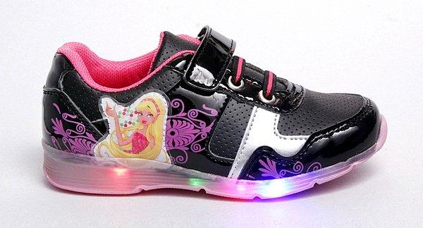11. Işıklı spor ayakkabı