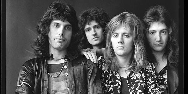 10. 1971 yılında ilk albüm için çalışmalara başladıklarında grubun tarzı progressive rock, hard rock ve heavy metal esintileri taşıyordu.