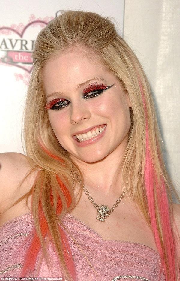 11. Avril Lavigne'e ise diyecek söz bulamıyorum, malum o halinden fazlasıyla mutlu görünüyor 😁