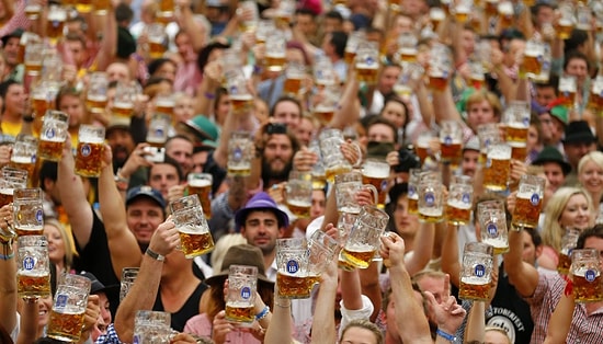 Oktoberfest'te İlk Hafta Sonunda 1 Milyon Litre Bira İçildi