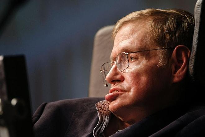 Stephen Hawking, kara delikler ile ilgili yeni teorisini açıkladı