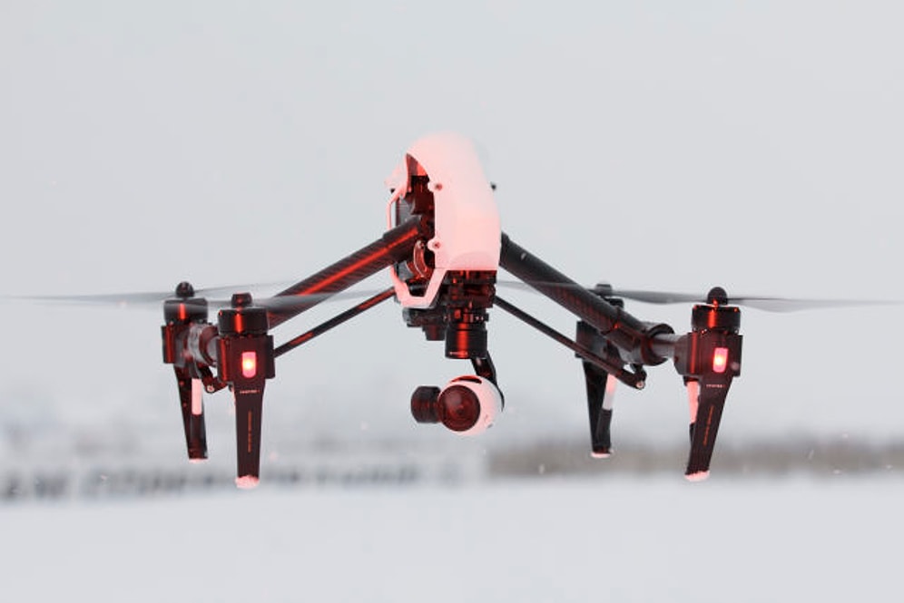 Düşen Drone Yerdeki Bebeğe Çarptı!