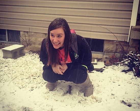 Kakişkolardan Sonra Başımıza Bu da Geldi! Ortalık Yere İşeyip Instagram'da Paylaşan Kızlar