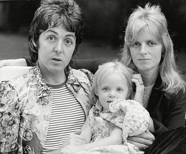 McCartney 1998 yılında, üç senedir mücadele veren annesi Linda Louise McCartney'yi meme kanserinden dolayı kaybetmişti.