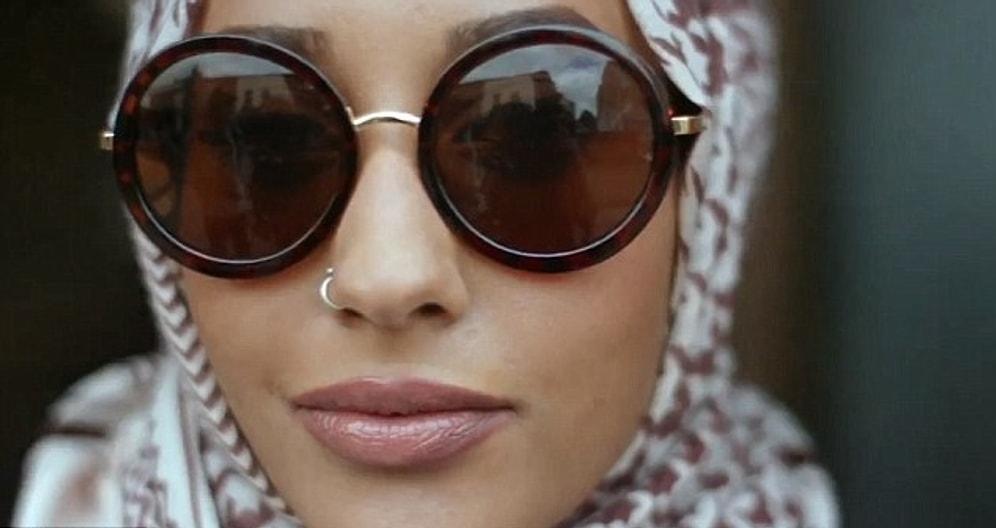 H&M'in Reklam Kampanyasında Oynayan İlk Türbanlı Model: Mariah Idrissi