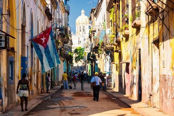 14. Dünyanın en büyük 17’nci adası olan Küba adası, 11 milyon nüfusu ile Karayiplerin en kalabalık adası.