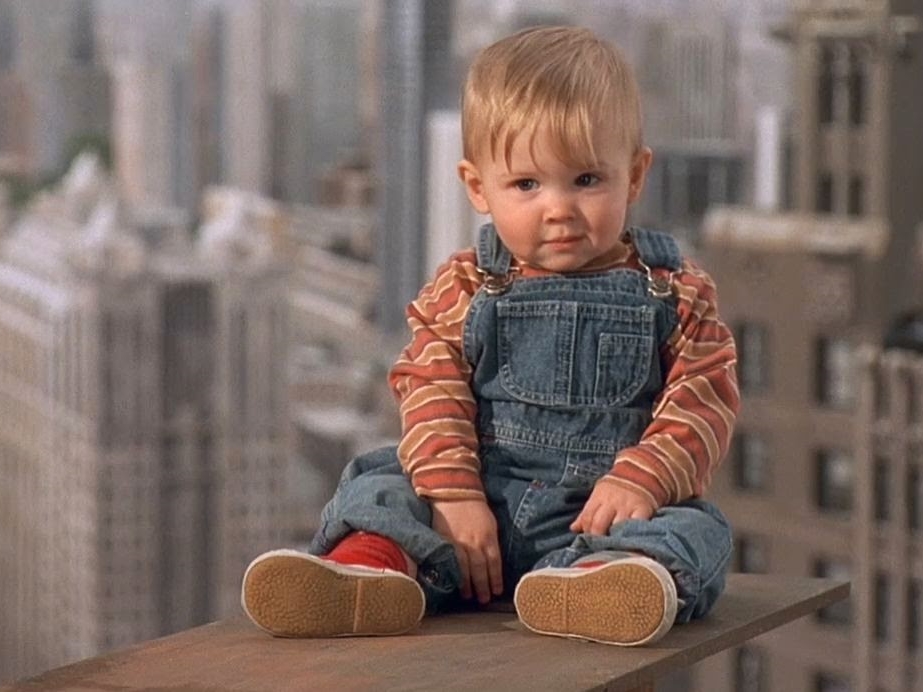 Baby s day out. Младенец на прогулке, или ползком от гангстеров фильм 1994. Фильм БУБУ 1994. Младенец на прогулке 1994. Ребёнок на прогулке фильм.